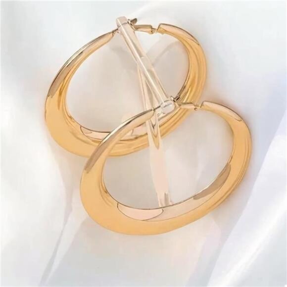 18K Gold-Plated Hoop Earrings - Picture 4 of 4